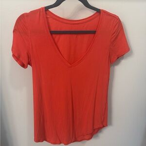 Lululemon love V-neck T-shirt